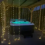 Дом отдыха Sunshine Moradia For 16 Persons