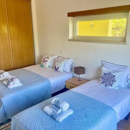 Сasa de vacaciones Sunshine Moradia For 10 Persons *
