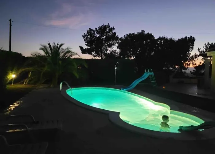 Sunshine Moradia For 10 Persons * Tomar