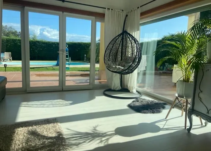 Sunshine Moradia For 10 Persons Casa vacanze Tomar