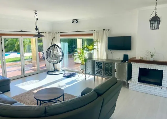 Sunshine Moradia For 10 Persons * Tomar